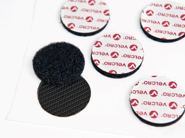 Výseky Velcoins průměr 22mm na roli smyčky