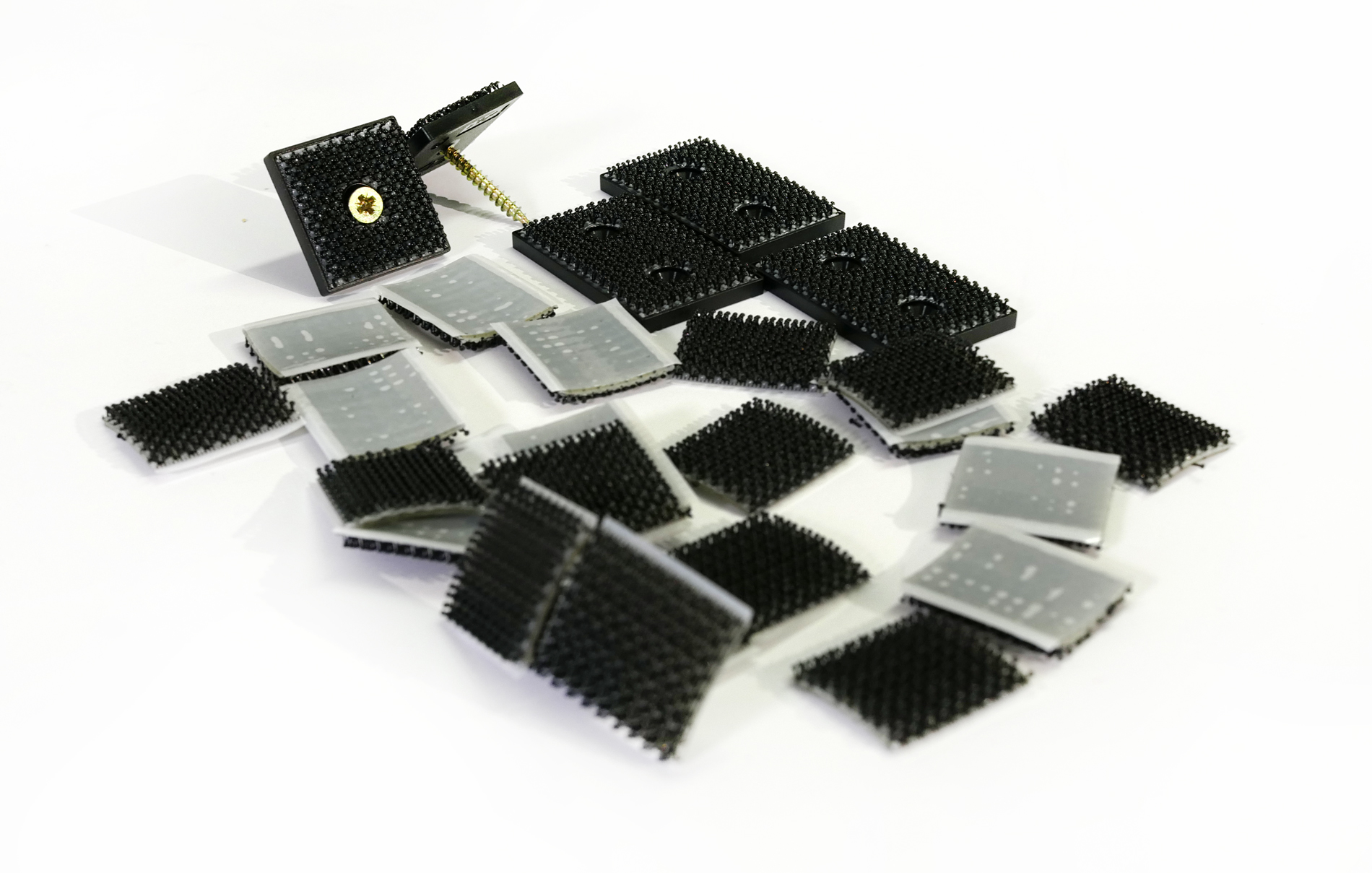 Unizip zaklapávací černý šroubovací, pro jeden šroub