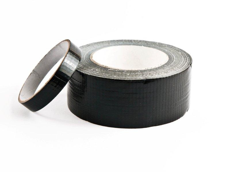 černá duck tape